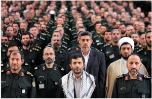 Ahmadinejad dan pasukan Sepah-e Pasdaran