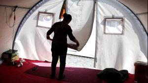 Ilham, seorang perempuan Yazidi di kamp pengungsian (26 Feb 2015). Dia baru diselamatkan setelah diculik ISIS pada Agustus 2014 dan diperkosa oleh jihadis. (sumber foto: Straits Times 14/4)