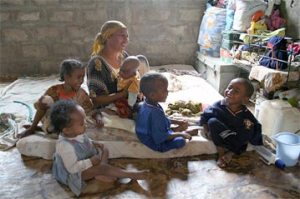 Yaman adalah negara termiskin di semenanjung Arab, tapi di saat yg sama, banyak miliarder yang berasal dari Yaman. 